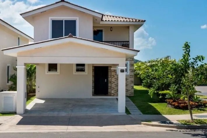 Duplex house for sale in Bosques del Pacífico, Panama Pacifico