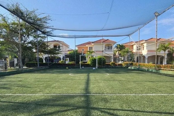 Casa a la venta en Villa Valencia, Costa Sur
