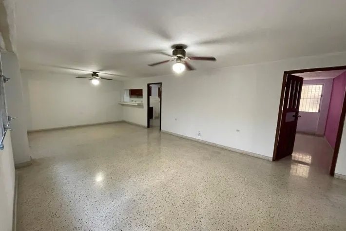 House for sale with two independent residences at Betania, Panama