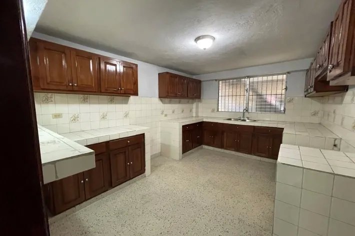 House for sale with two independent residences at Betania, Panama