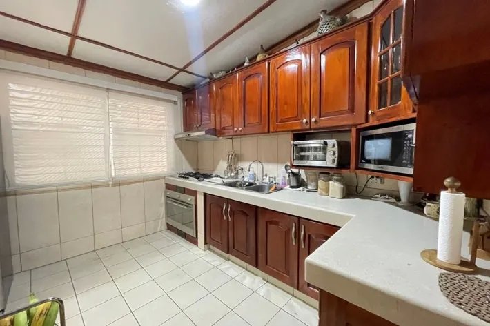 House for sale with two independent residences at Betania, Panama