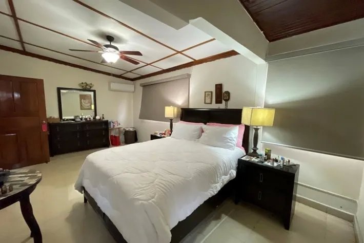 House for sale with two independent residences at Betania, Panama