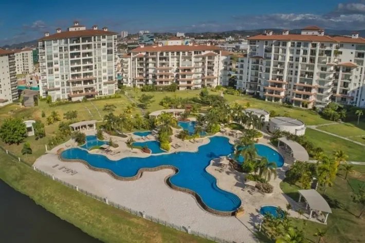 Luxury apartments for sale in Santa María, Panama