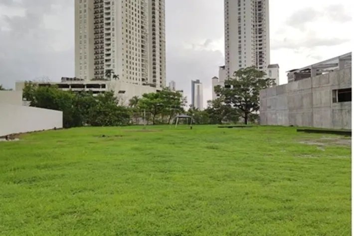 Land for sale in Santa María Business District, Panama