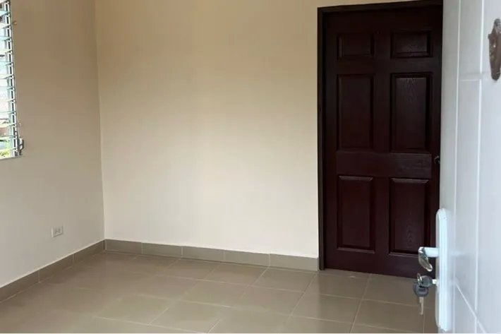 Venta de casa comercial en Juan Díaz, Panamá