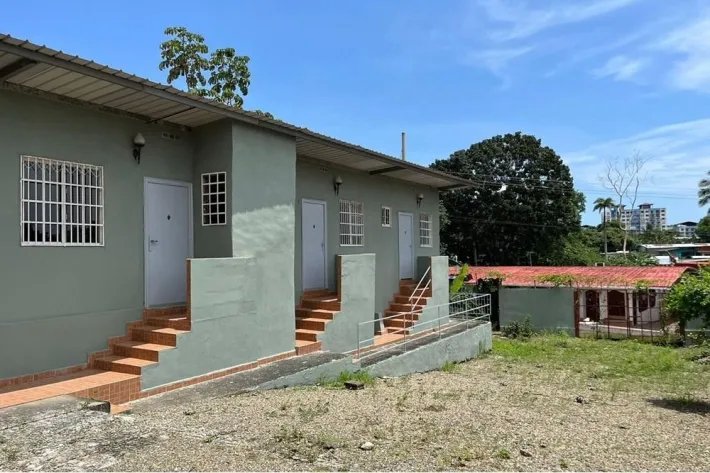 Venta de casa comercial en Juan Díaz, Panamá