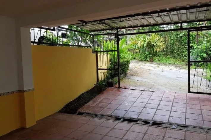 Venta de casa en Villa Cáceres, Betania