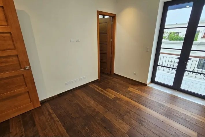Apartment for sale in Casco Antiguo, Santa Familia