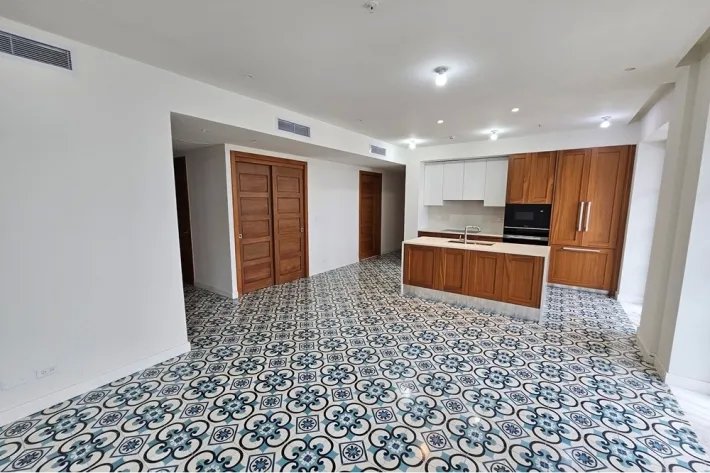 Apartment for sale in Casco Antiguo, Santa Familia