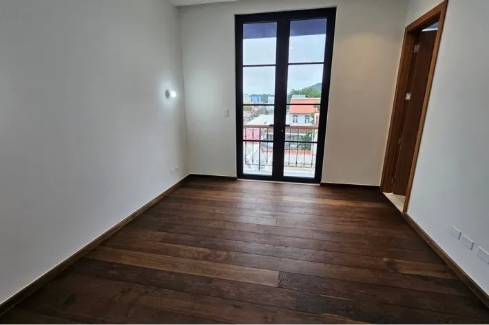 Apartment for sale in Casco Antiguo, Santa Familia