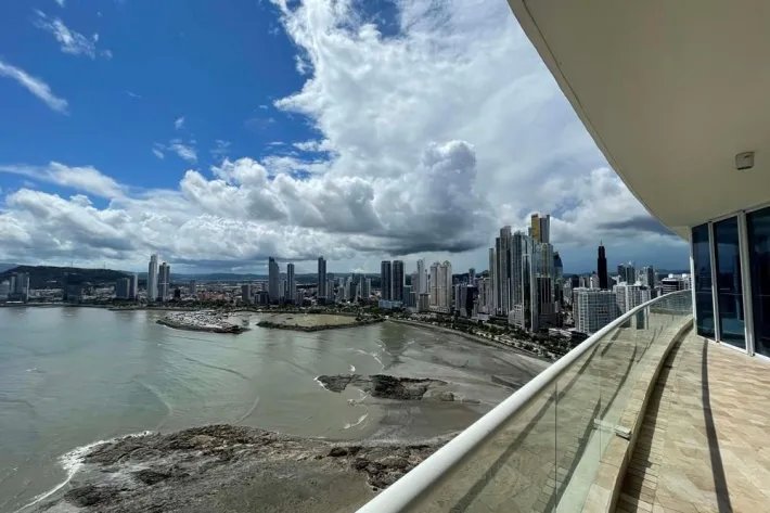 Apartment for rent in Paitilla, Panama