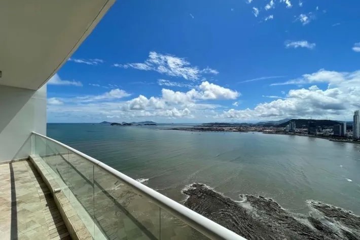 Apartment for rent in Paitilla, Panama