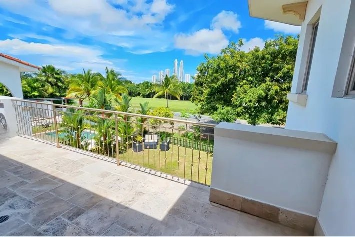 House for sale in Santa Maria, Panama