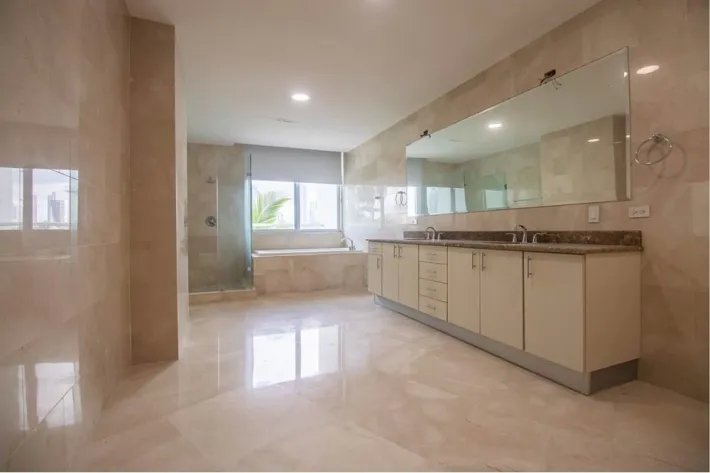 Apartment for rent in Punta Paitilla, Panama