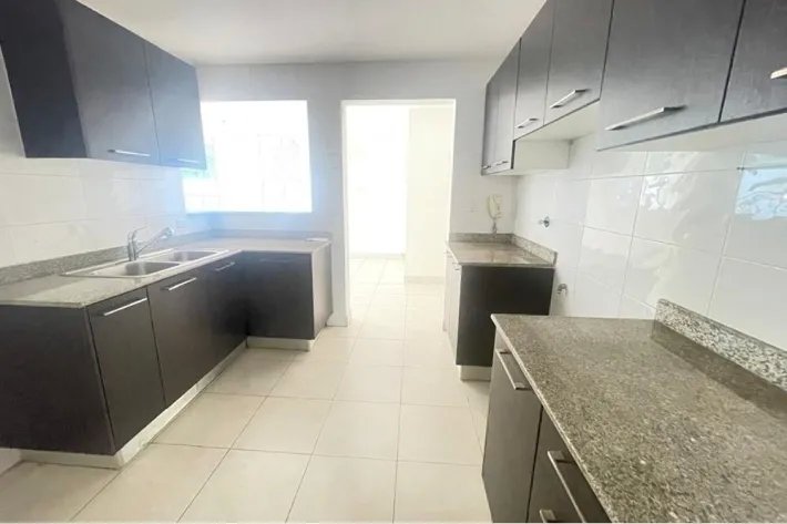 Venta de apartamento en Plaza Edison, Betania