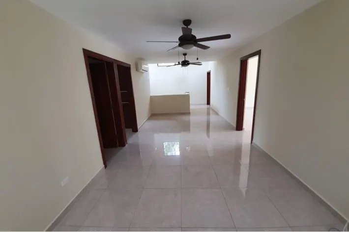 House for sale in Senderos, Clayton