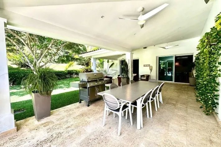For Sale: Villa in Bijao Beach Club  Residences