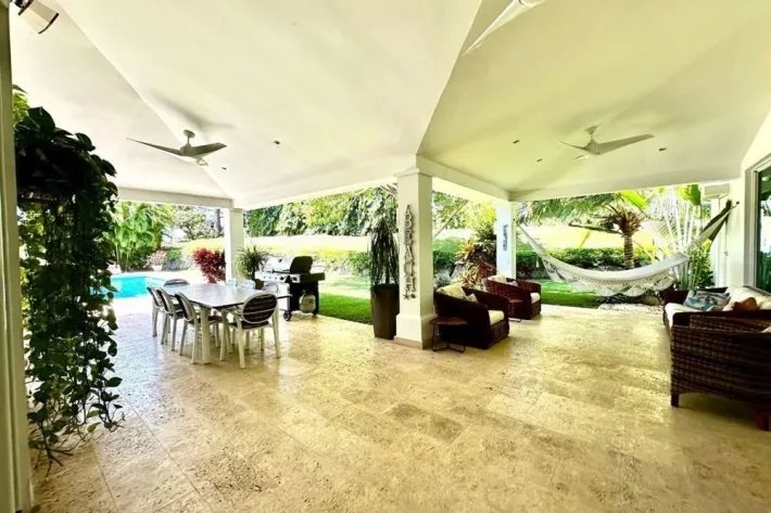 For Sale: Villa in Bijao Beach Club  Residences