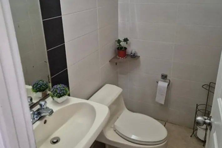 Venta de casa en conjunto cerrado en Brisas del Golf, Panamá