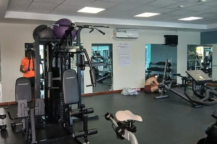 Venta de casa en conjunto cerrado en Brisas del Golf, Panamá