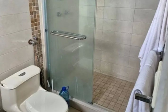 Venta de casa en conjunto cerrado en Brisas del Golf, Panamá