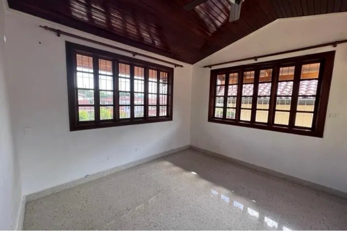 House for sale in La Alameda, Betania