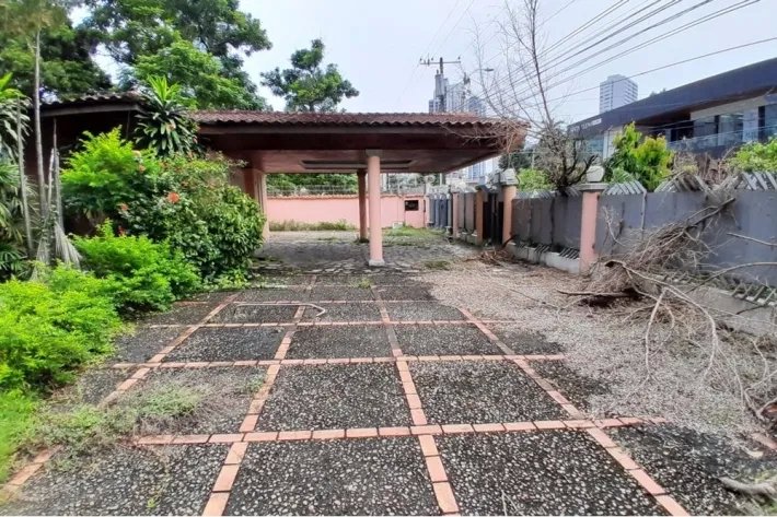 House for sale in Altos del Golf, San Francisco, Panama