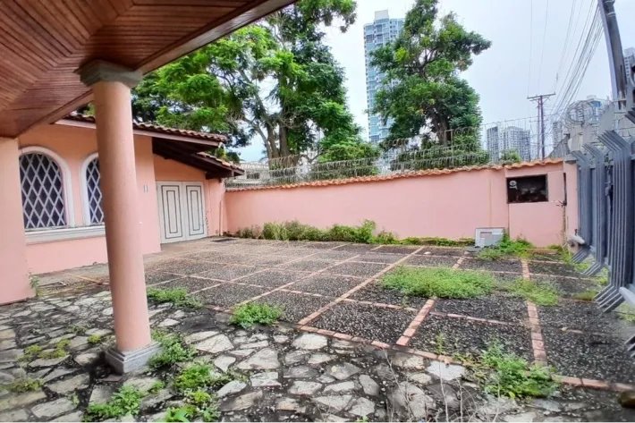 House for sale in Altos del Golf, San Francisco, Panama