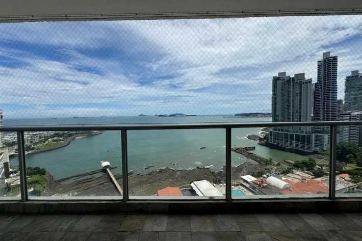 Ocean view apartment for rent in Punta Pacifica, Panama