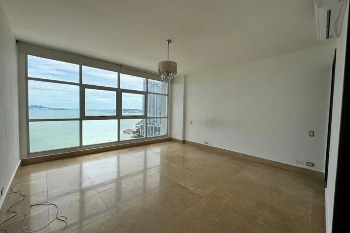 Ocean view apartment for rent in Punta Pacifica, Panama