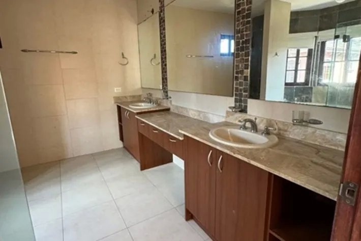 House for sale in Costa Sur, Panama