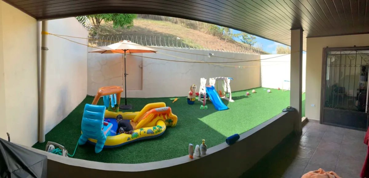 Duplex For Sale in Brisas Del Golf