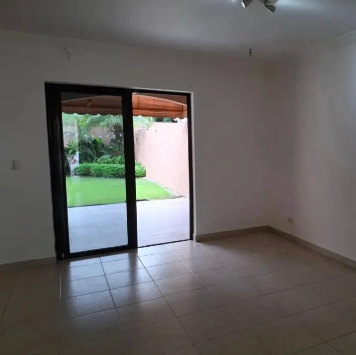 House For Sale in Versalles
