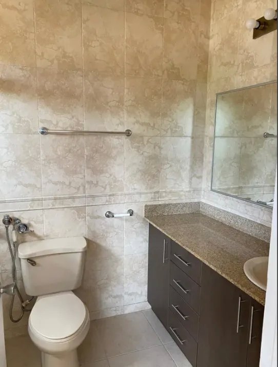 House For Sale in Versalles