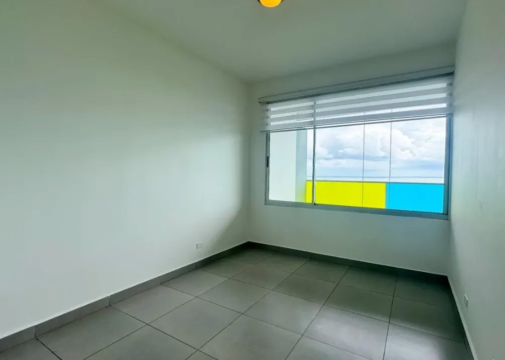 Apartment For Rent in Avenida Balboa