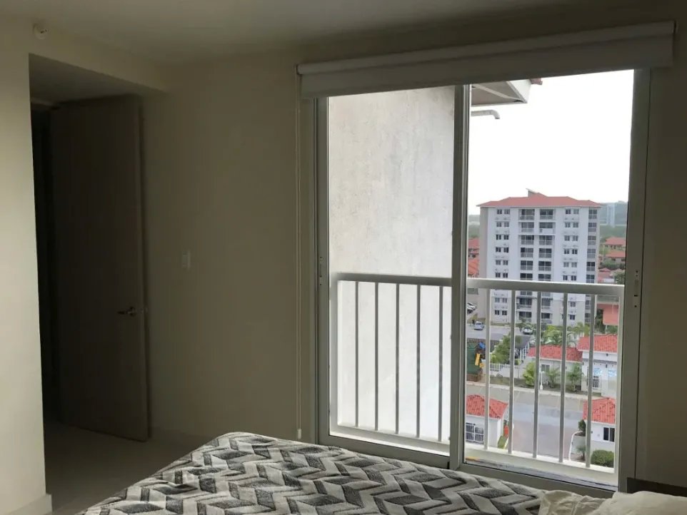 Apartment For Rent in Costa Sur
