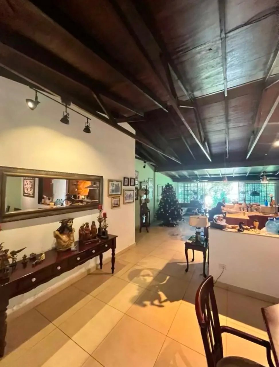Alquiler de residencia en Llanos de Curundu