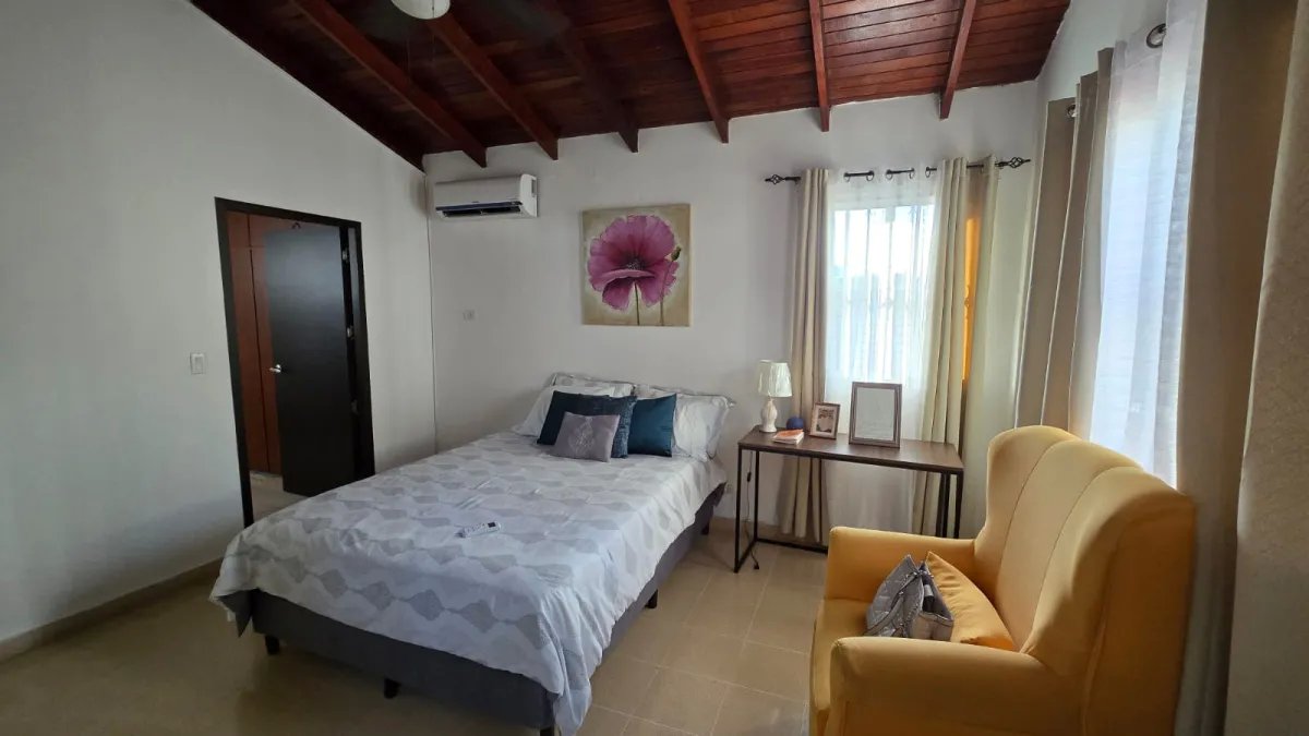 Single Family Attached For Rent in Hato Pintado