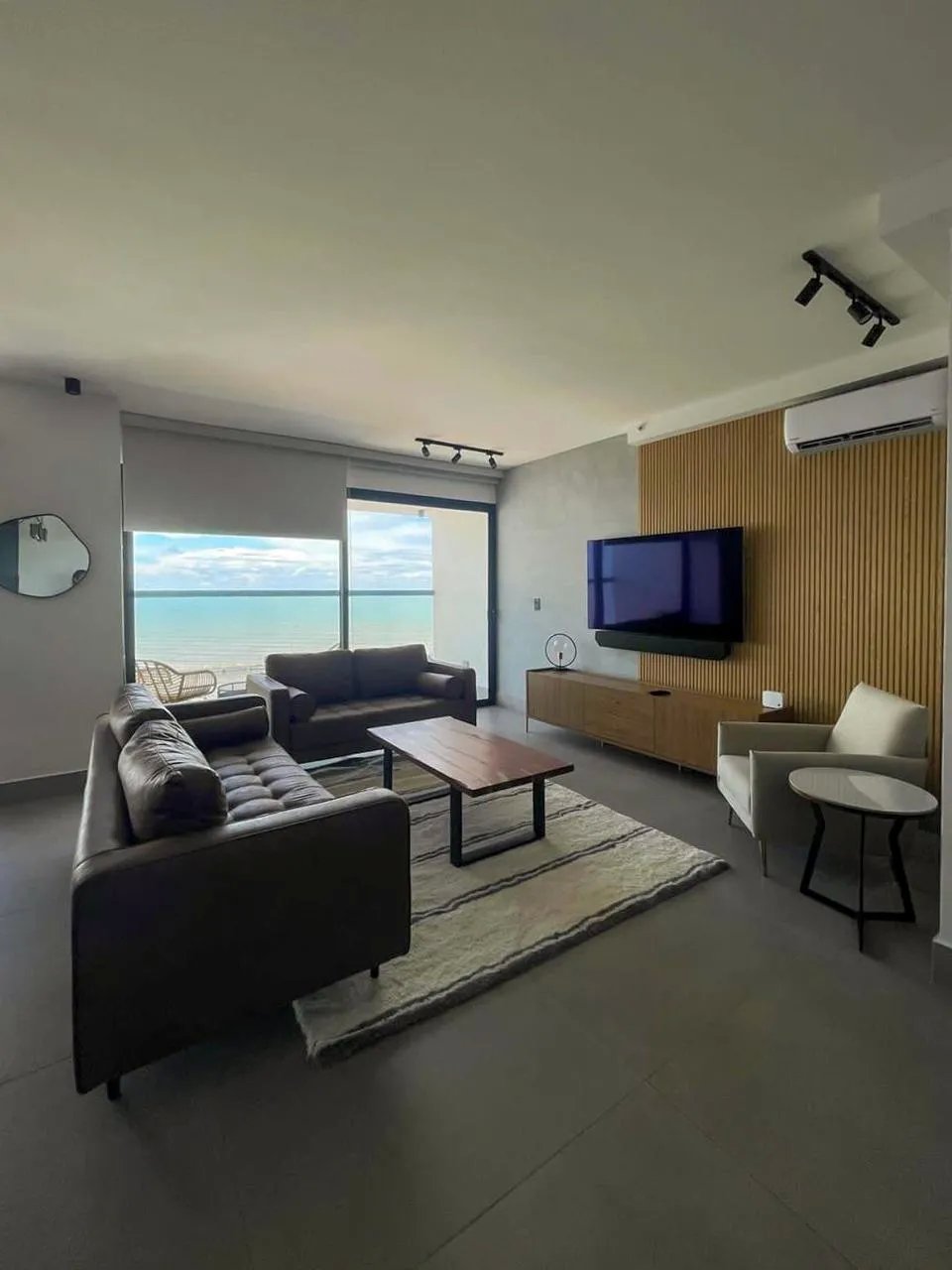 Apartment For Rent in Coco del Mar
