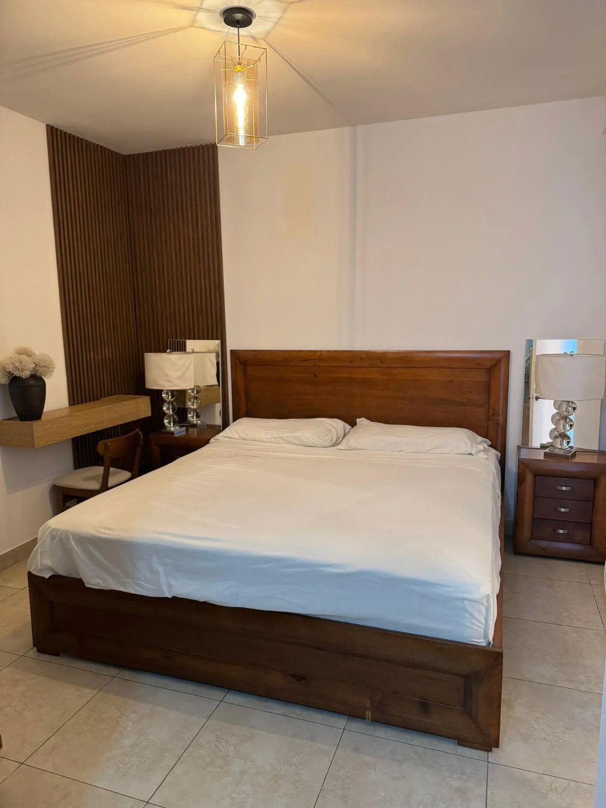 Apartment For Rent in Avenida Balboa