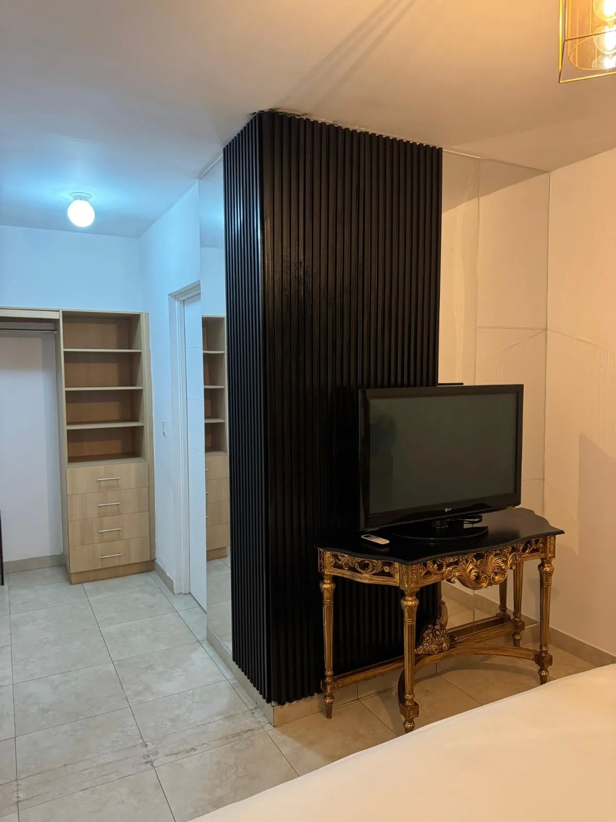 Apartment For Rent in Avenida Balboa