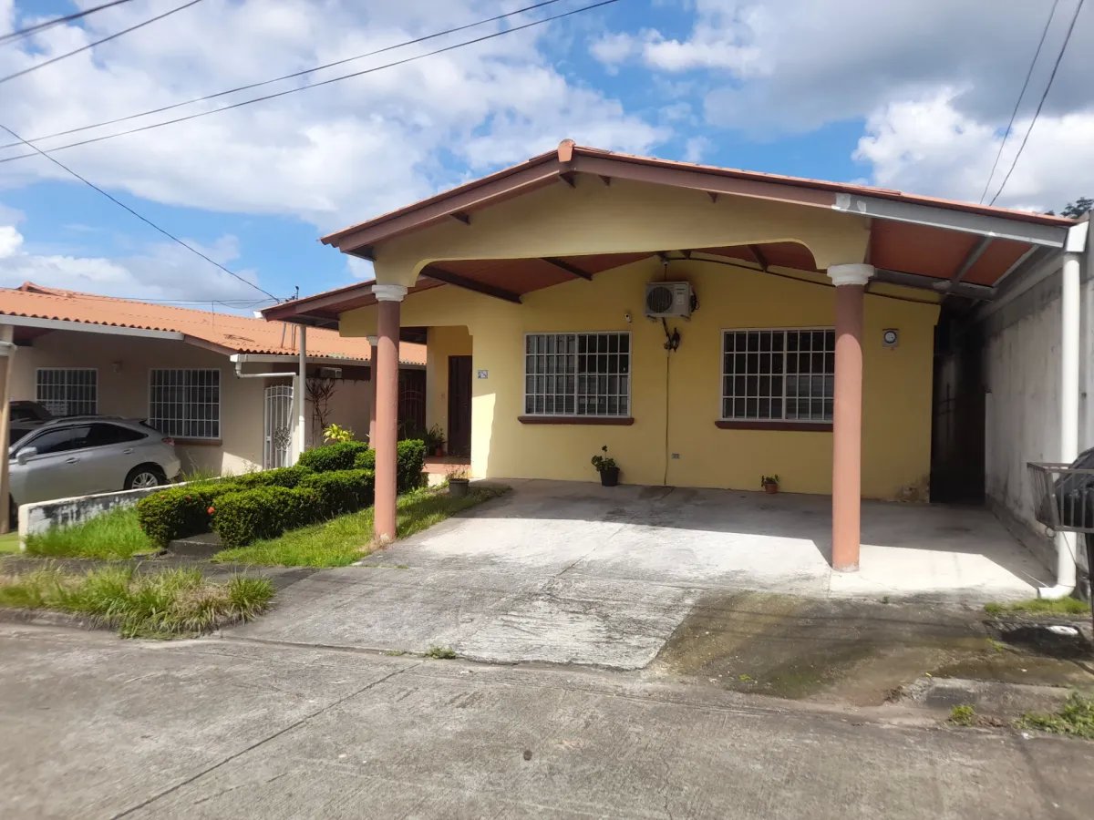 Single Family Detached For Sale in Brisas del Golf