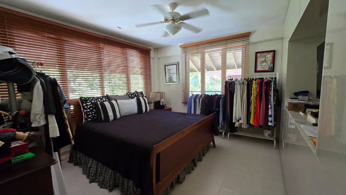 Single Family Attached For Rent in Clayton