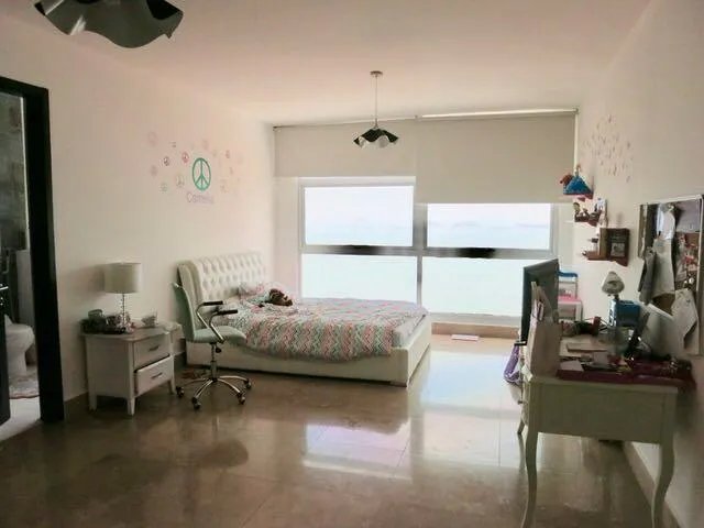 Venta de apartamento con vista al mar en Punta Pacifica, Panamá