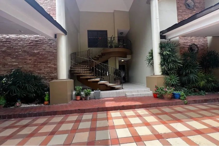 Duplex For Sale in PH. Castellanos, calle Gabonea
