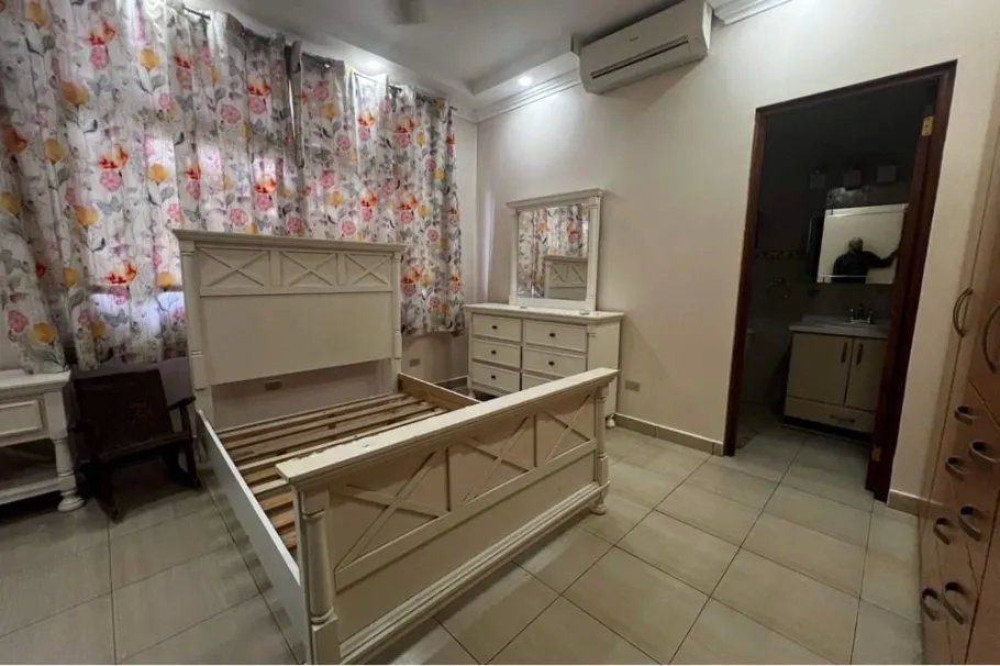 Duplex For Sale in PH. Castellanos, calle Gabonea