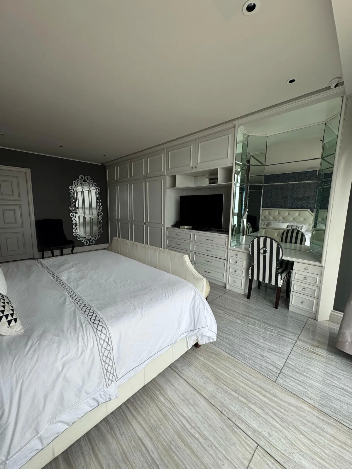 Apartment For Rent in Punta Pacifica