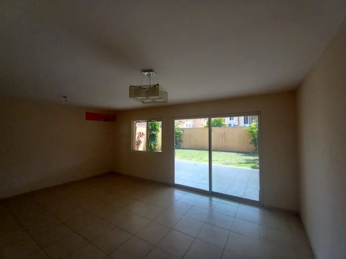 Single Family Detached For Sale in  Villa Lucre