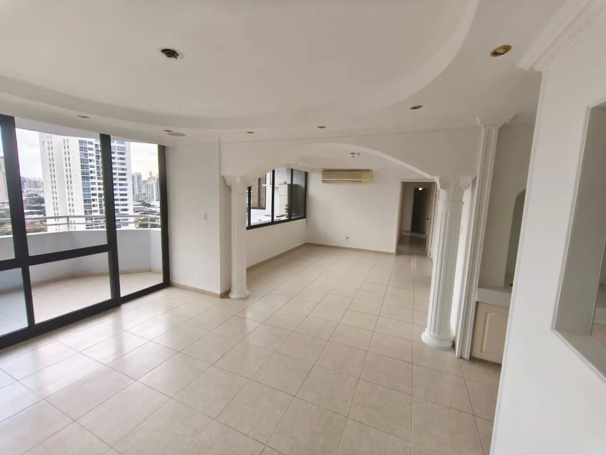 Apartment For Sale in PH Plaza Real