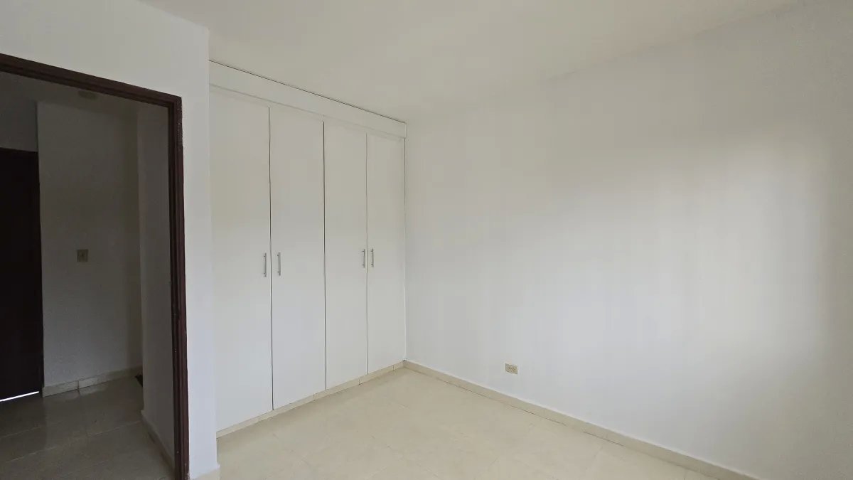 Duplex For Sale in Las Cumbres
